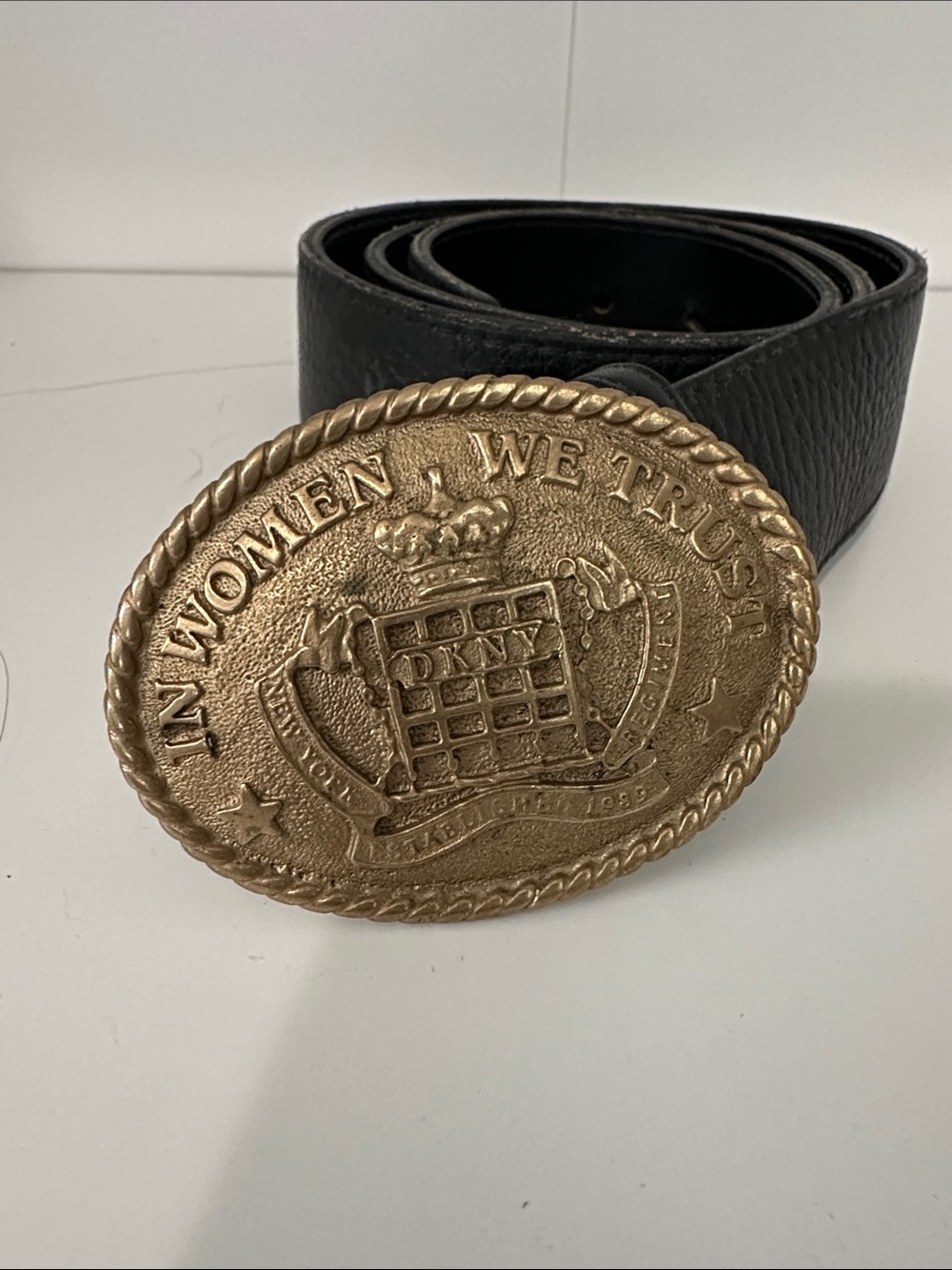 Vintage DKNY Women's Black Leather Belt with Gold Crest Buckle